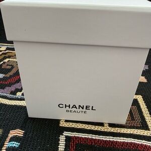 Chanel Beauté Empty White Box